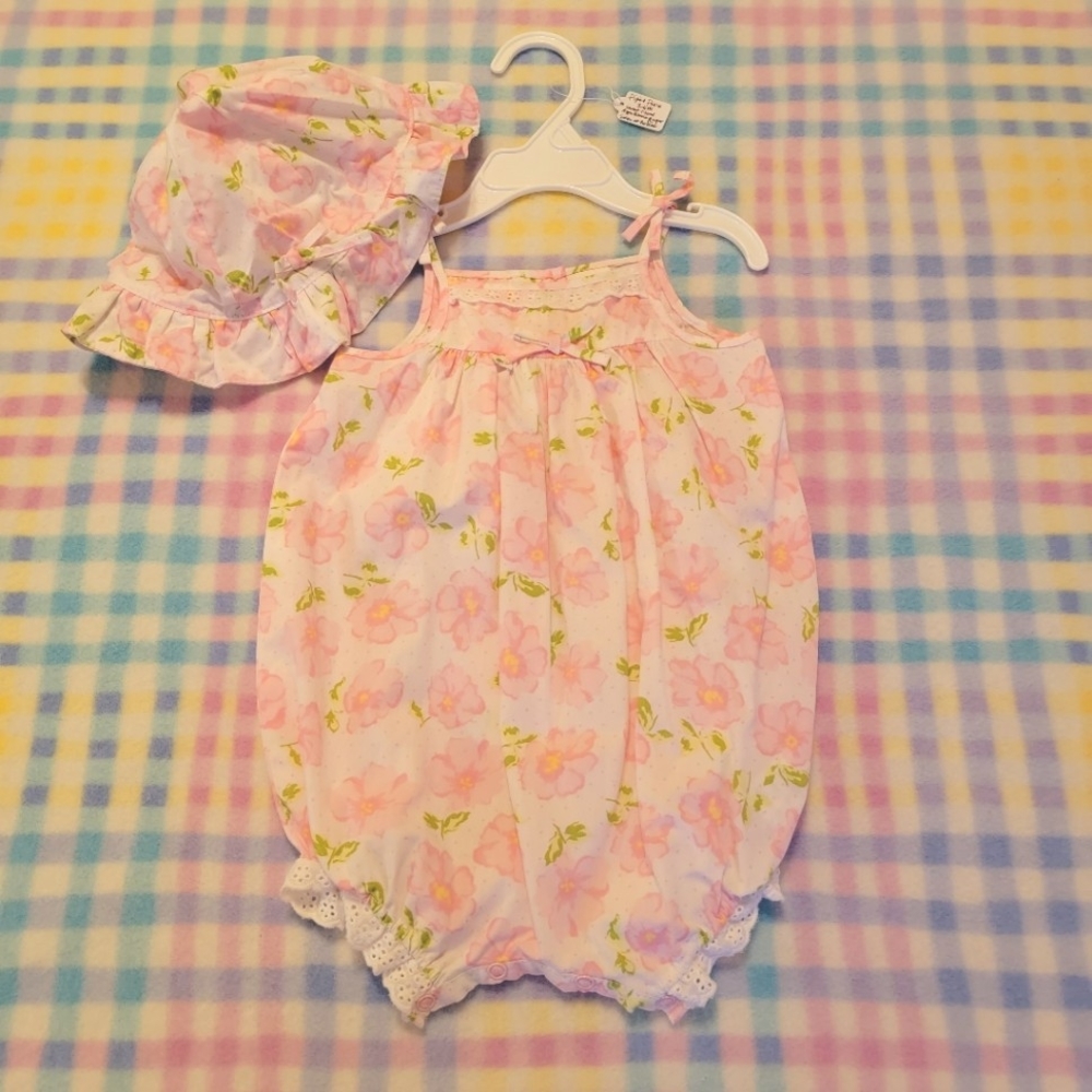 PIPER & POSIE 🌺 Precious Little White 'n Pink Floral 2pc Sun Romper 'n Hat 6M